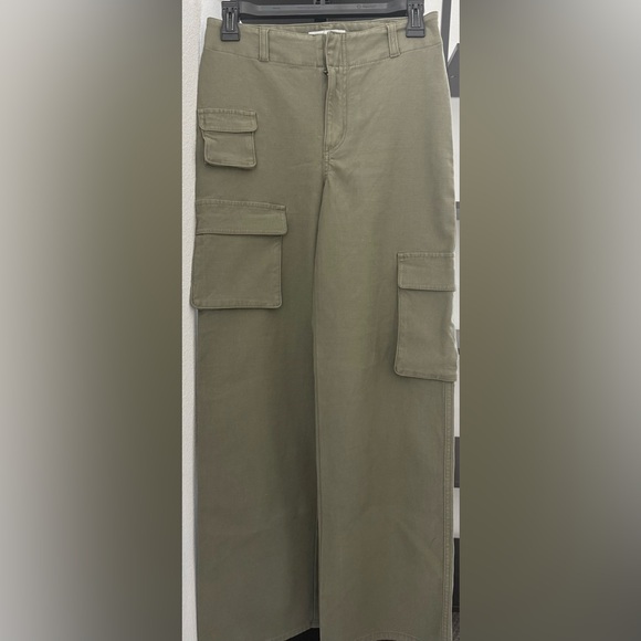 Aritzia Pants - Aritzia Cargo Pants